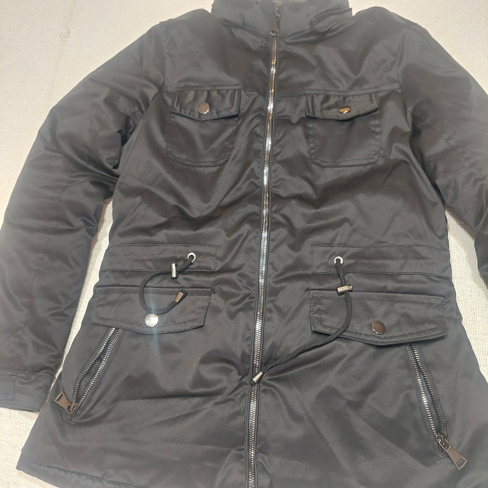 Women's Elegant Black Puffer Coat - Picture 2 of 7